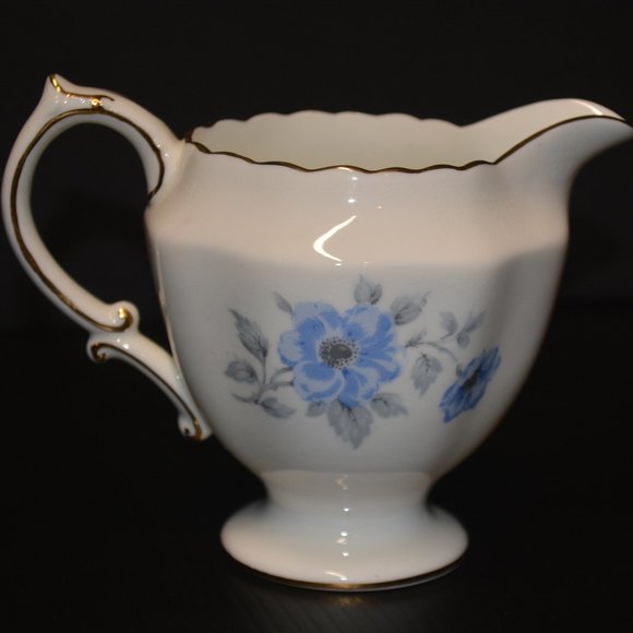 VTG Hammersley & Co Bone China Creamer Blue Floral - Picture 4 of 9
